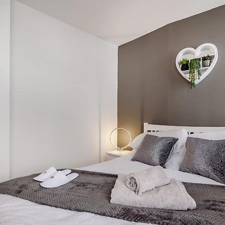Modern Apartment In Central Lincoln Exteriör bild